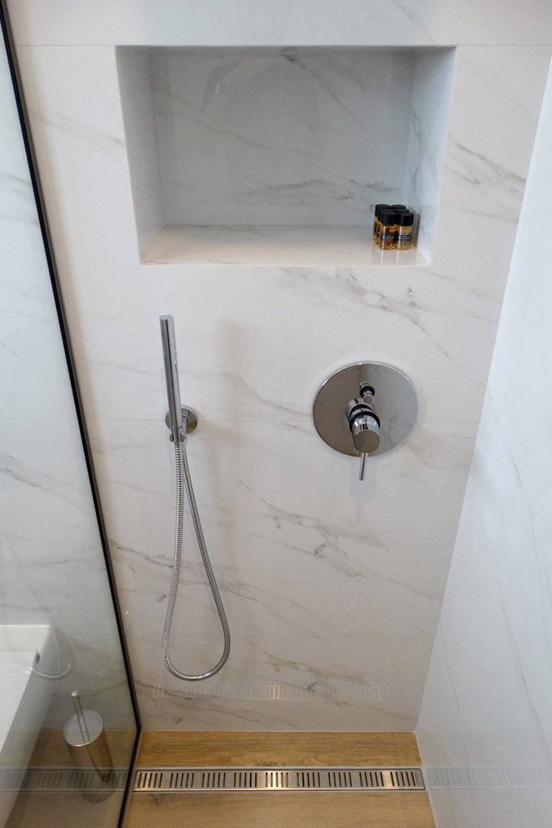 Deluxe studio bathroom shower